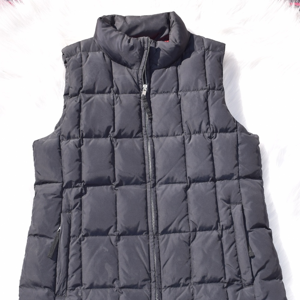 Gap womens black puffer vest